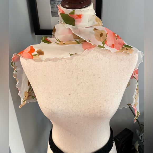 Vintage 1960’s Floral Scarf - Picture 7 of 13